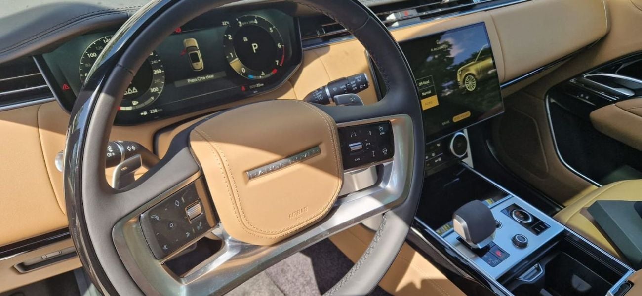 Land Rover Range Rover 4.4L P530 AUTOBIGRAPY DVD AT