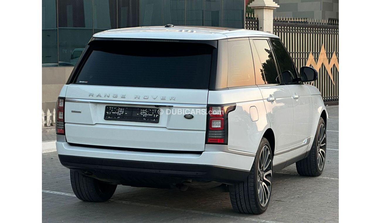 Land Rover Range Rover Range Rover Vogue 2013 V8   Price : 78.000 dirhams  mileage : 162.000 km  Gulf specifications Beige