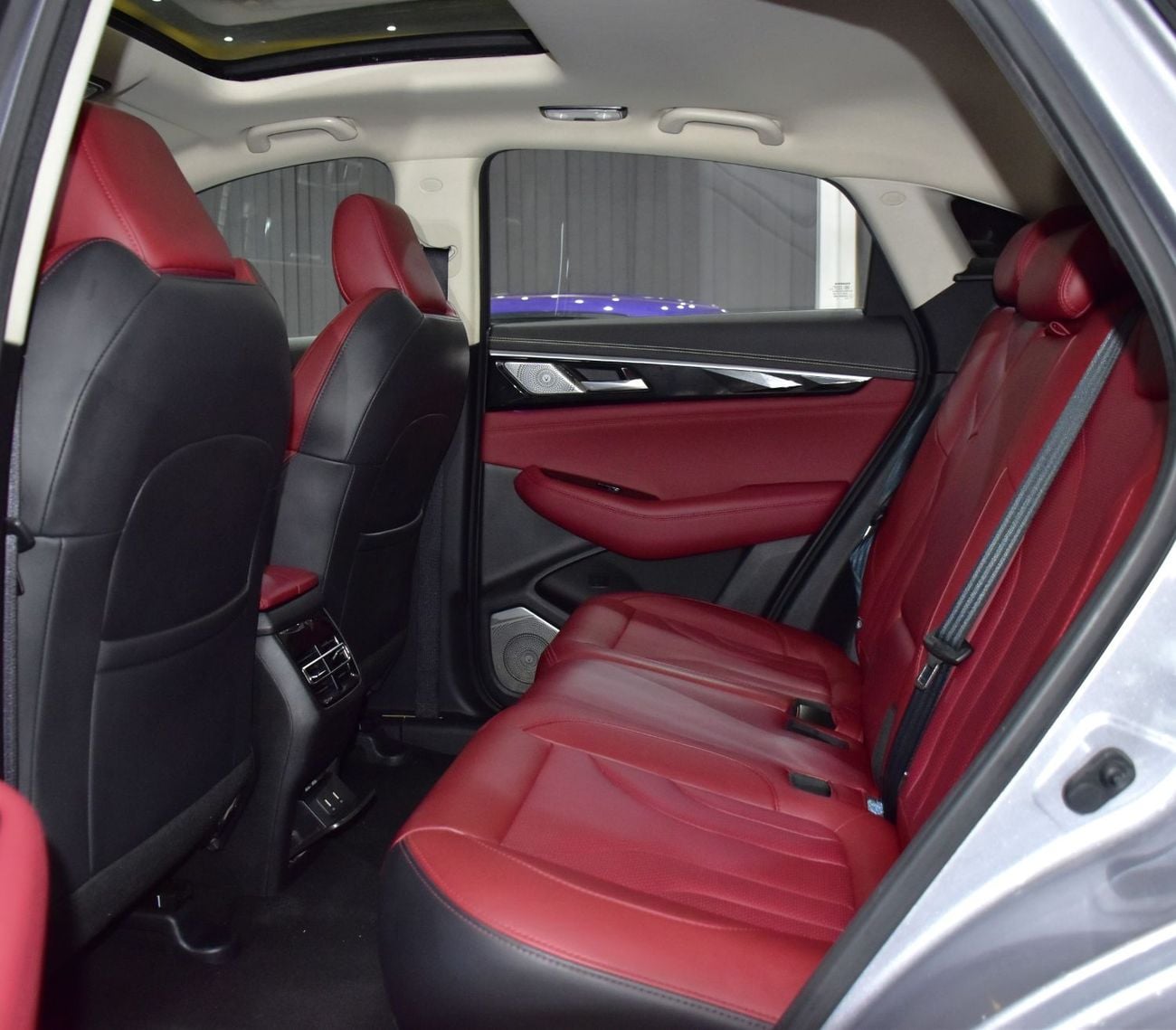 Changan CS85 PREMIUM EXCELLENT DEAL for our Changan CS85 360T ( 2023 Model ) in Silver Color GCC Specs
