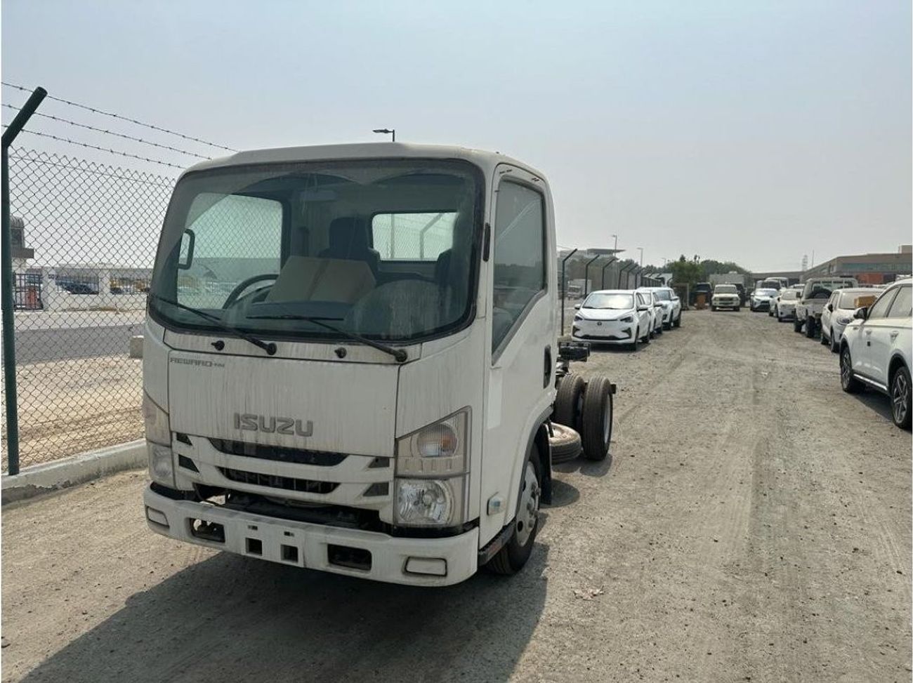 إيسوزو فوروارد Isuzu / N-Series NMR85 E22 Cab Chassis Truck 4x2 Short Wheel Base