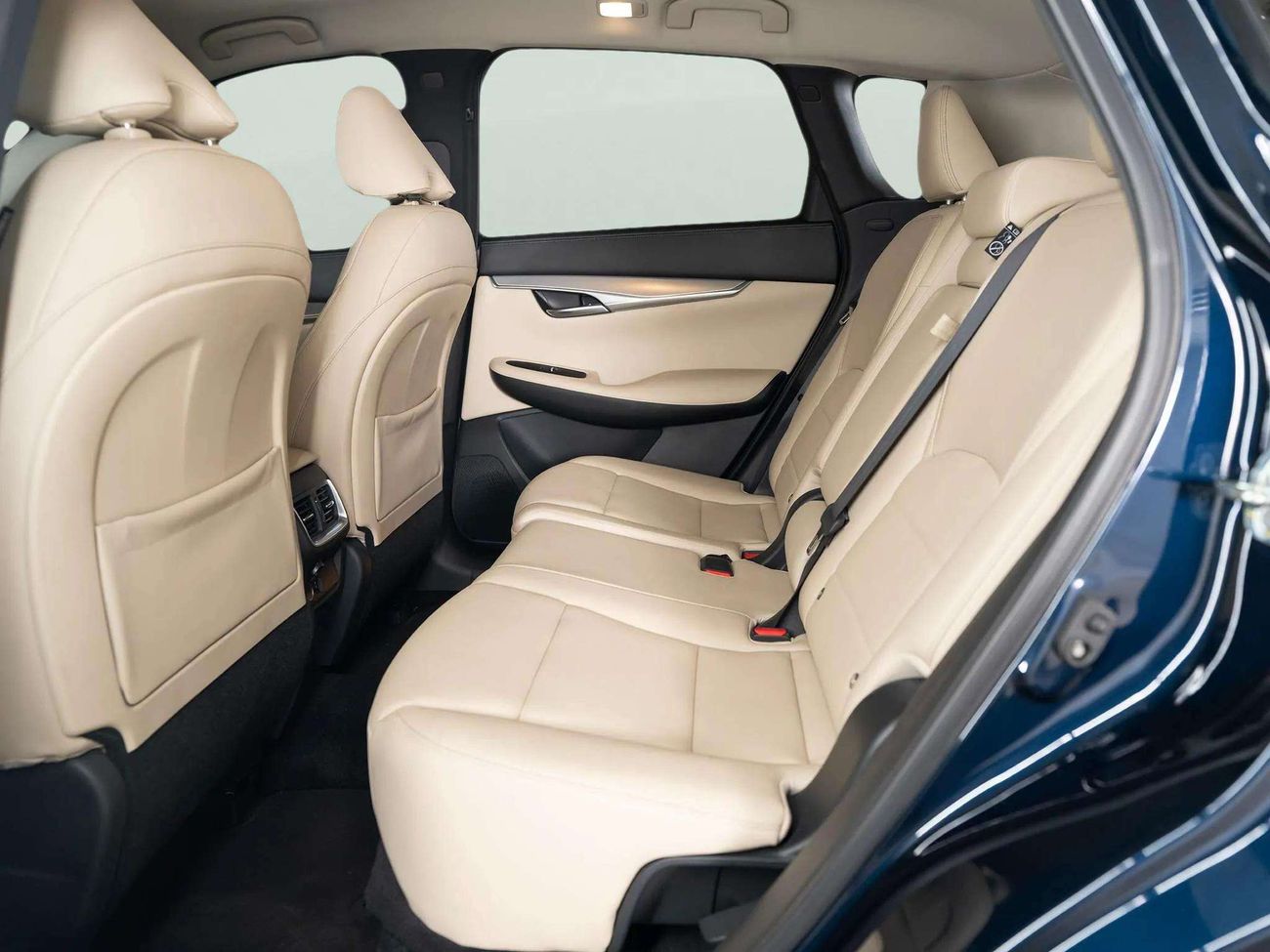 إنفينيتي QX50 LUXE 2.0