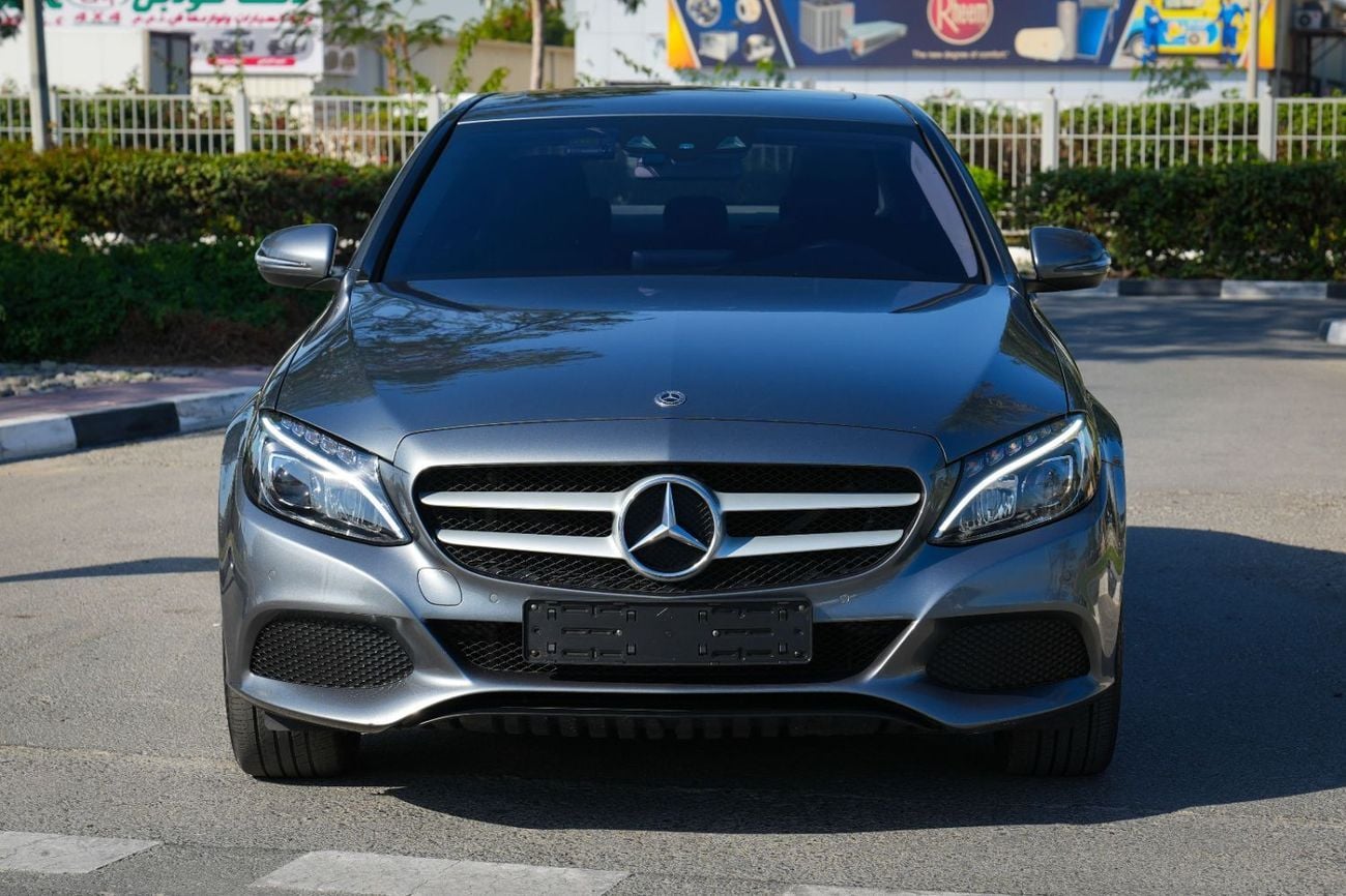 مرسيدس بنز C 200 2018 KOREAN SPECS!! IMMACULATE CONDITION