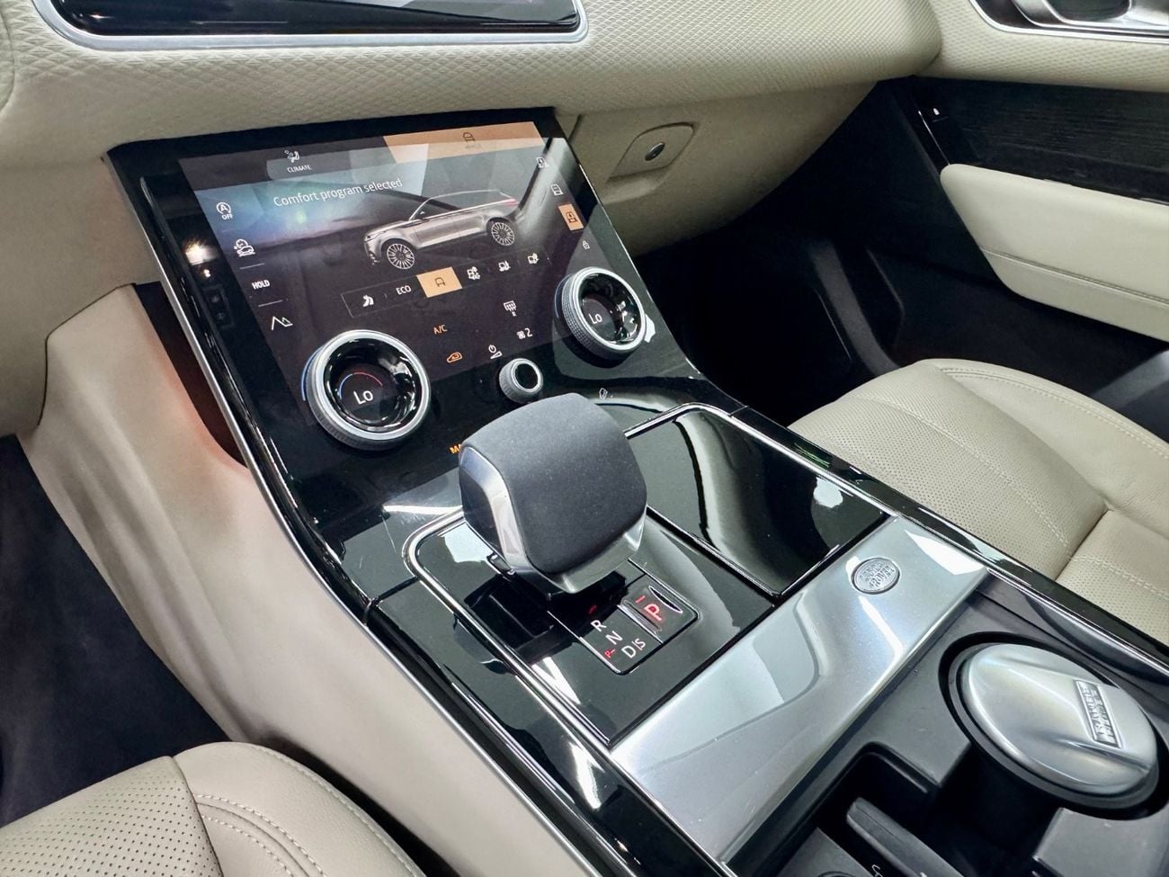 Land Rover Range Rover Velar R-DYNAMIC S