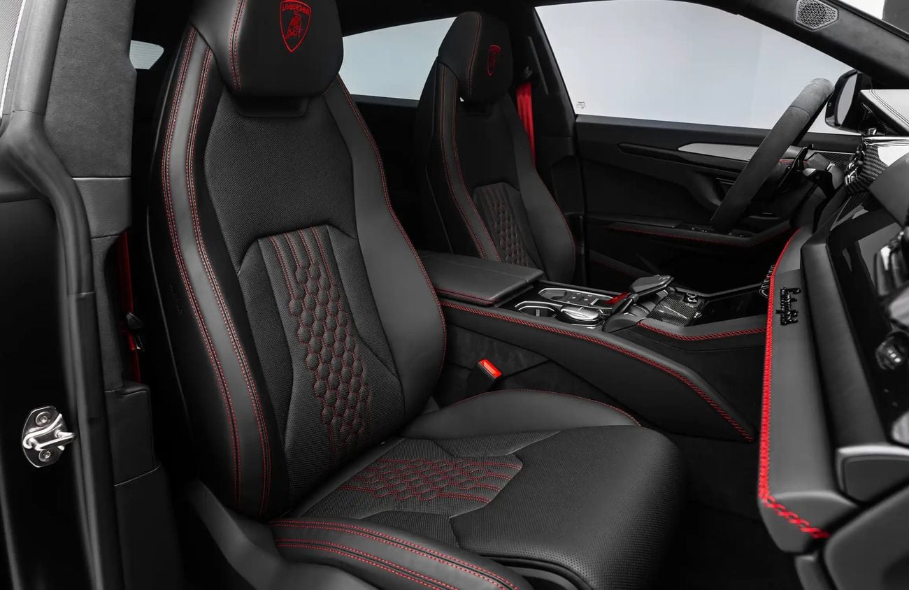 لامبورغيني اوروس 4.0L V8 Twin-Turbocharged Engine + eMotor