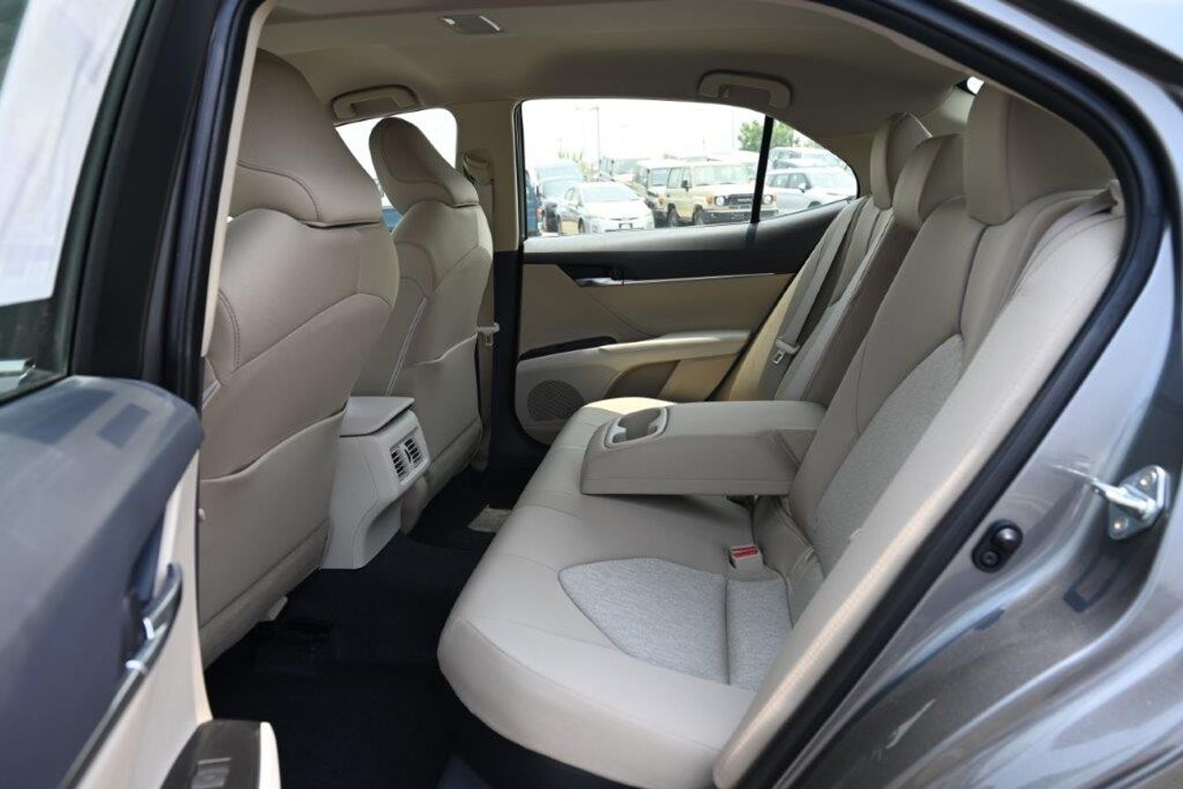 Toyota Camry LE Hybrid 2.5L Automatic