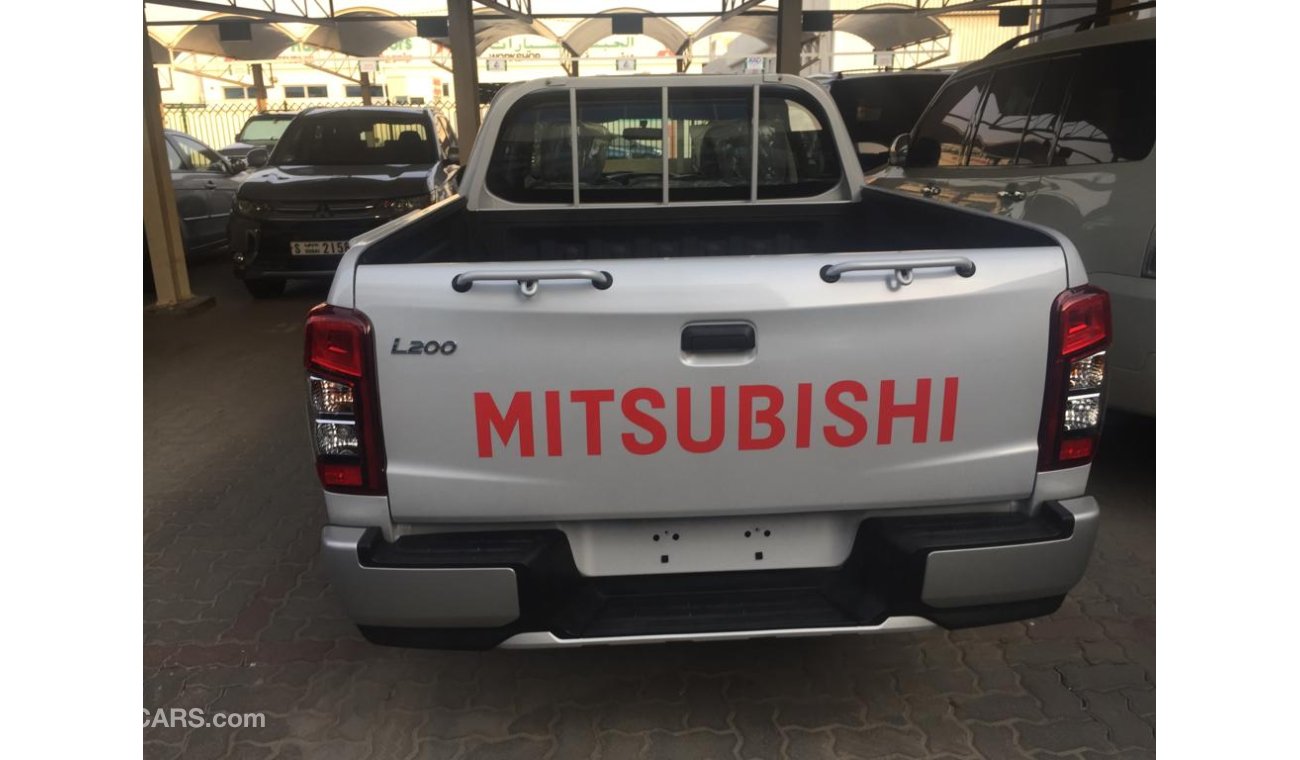 Mitsubishi L200 DOUBLE CAB 2.4L PETROL (NEW SHAPE)2WD FOR EXPORT