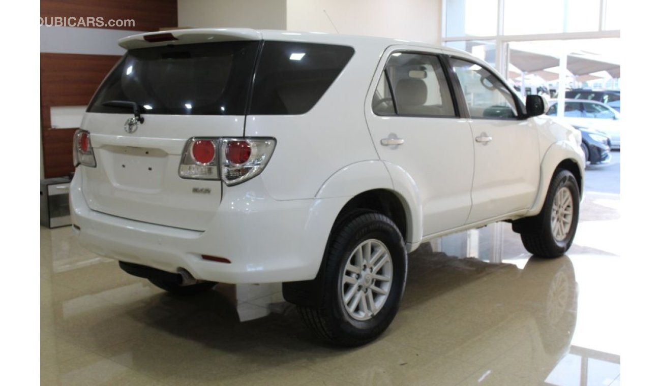 Toyota Fortuner Toyota fortuner 2014 GCC Specefecation