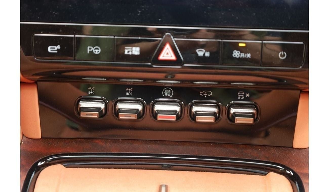 يانغوانغ U8 BYD Yangwang U8 2024 FULL OPTIONS