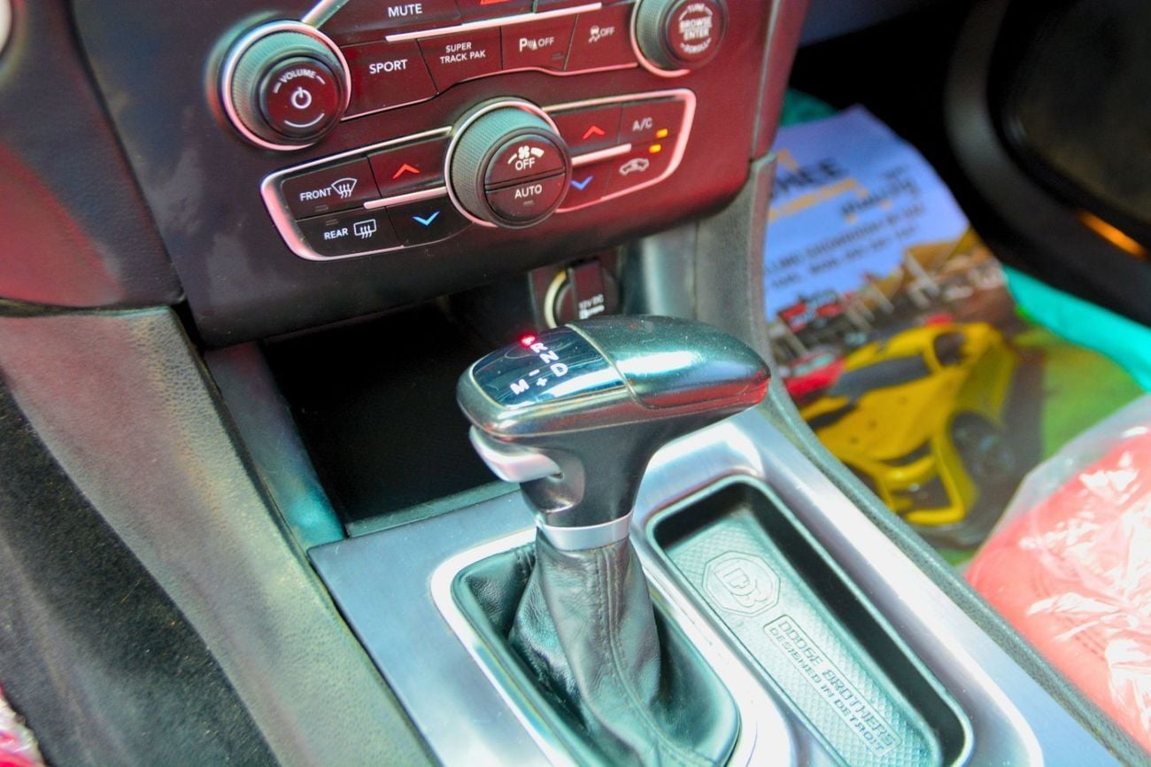 دودج تشارجر R/T SCATPACK 6.4L