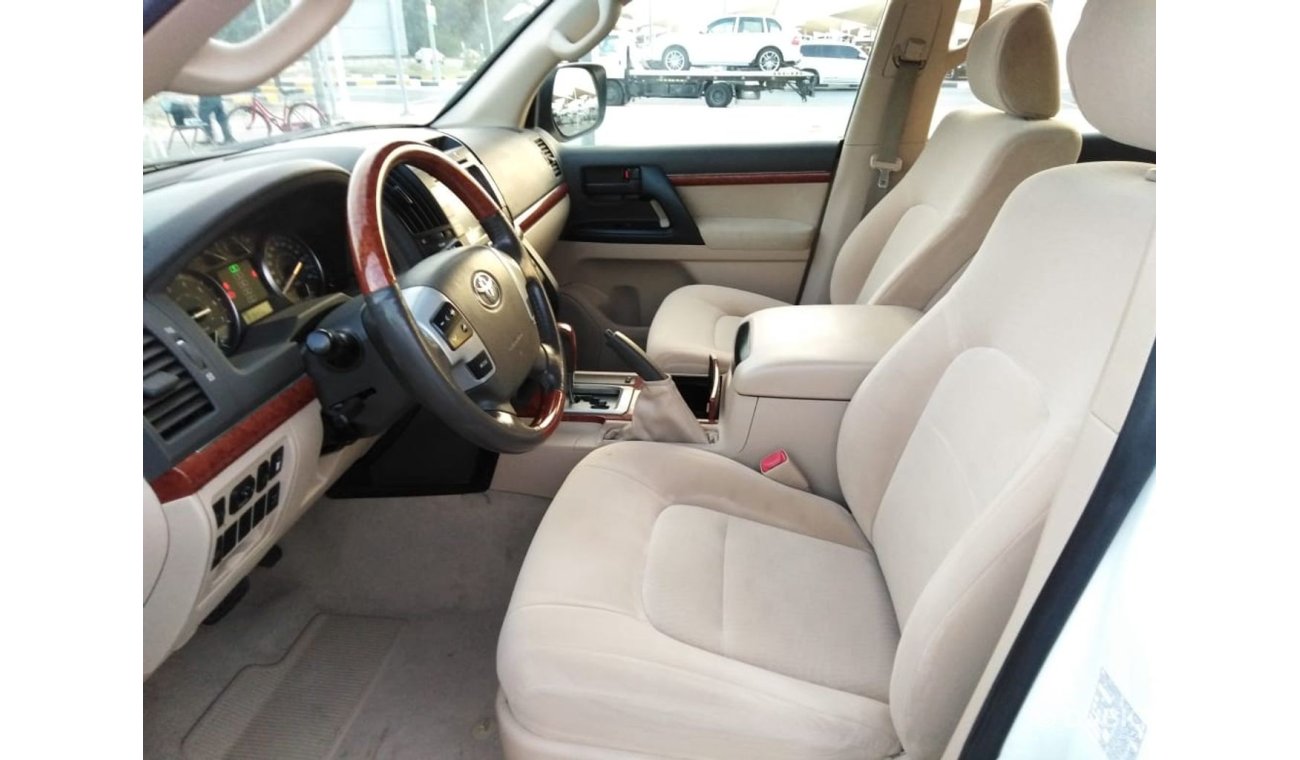 Toyota Land Cruiser GXR v6 2013 full automatic