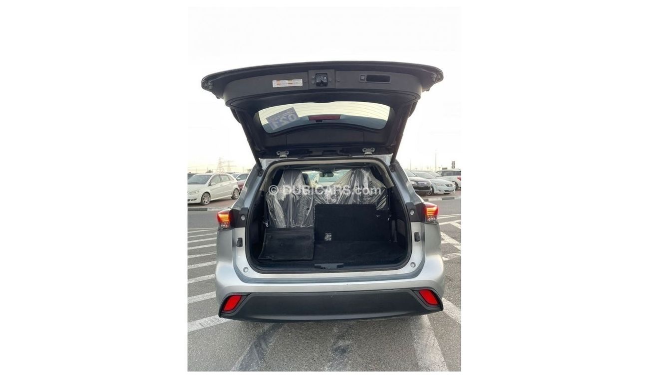 Toyota Highlander “Offer”2021 Toyota Highlander XLE 3.5L V6 Full Option With Side Step - UAE PASS