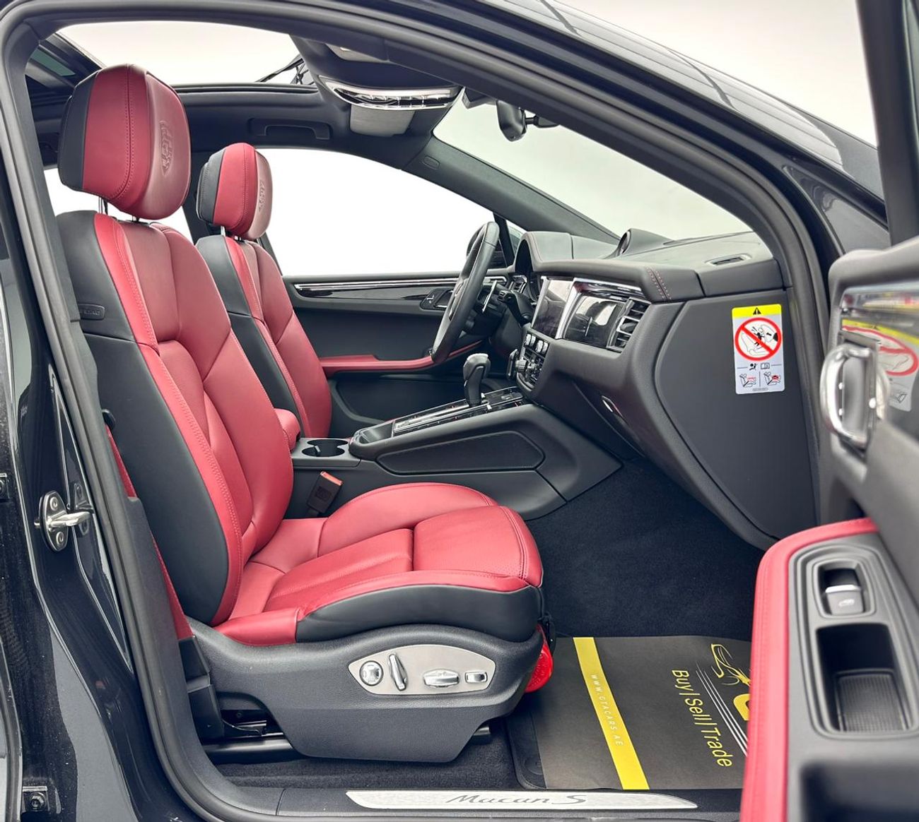 بورش ماكان 2024 Porsche Macan S, Oct 2026 Porsche Warranty, Porsche Full Service History, GCC