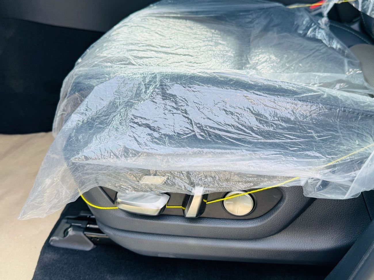 لكزس LX 600 LX600 SIGNATURE 3.5L PTR GCC A/T F/O WHITE 2025