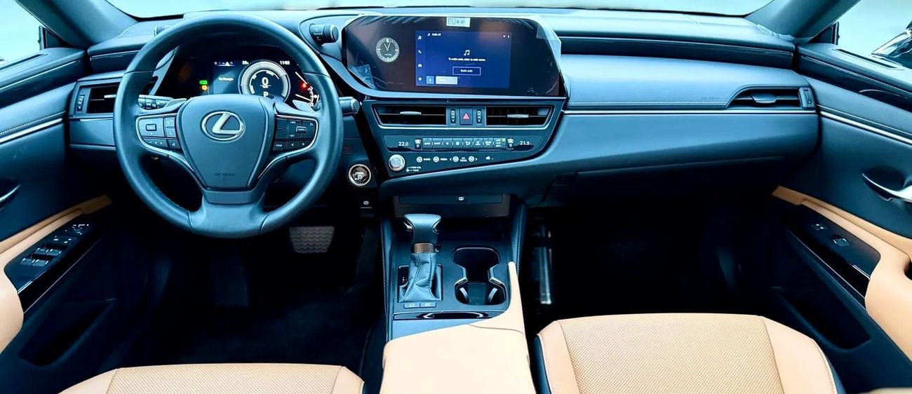 Lexus ES300h ES 300h - GCC Specs - Brand