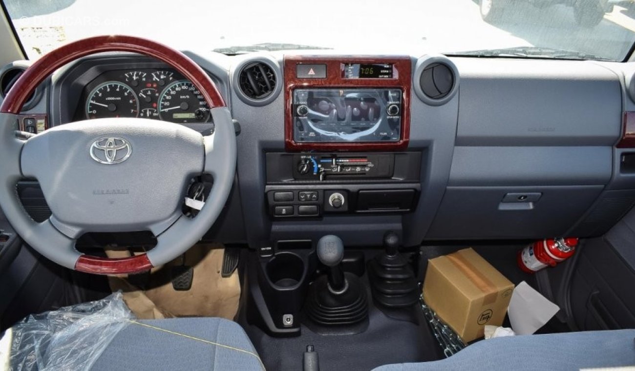 Toyota Land Cruiser Pick Up LX V6 4.0L Double Cab