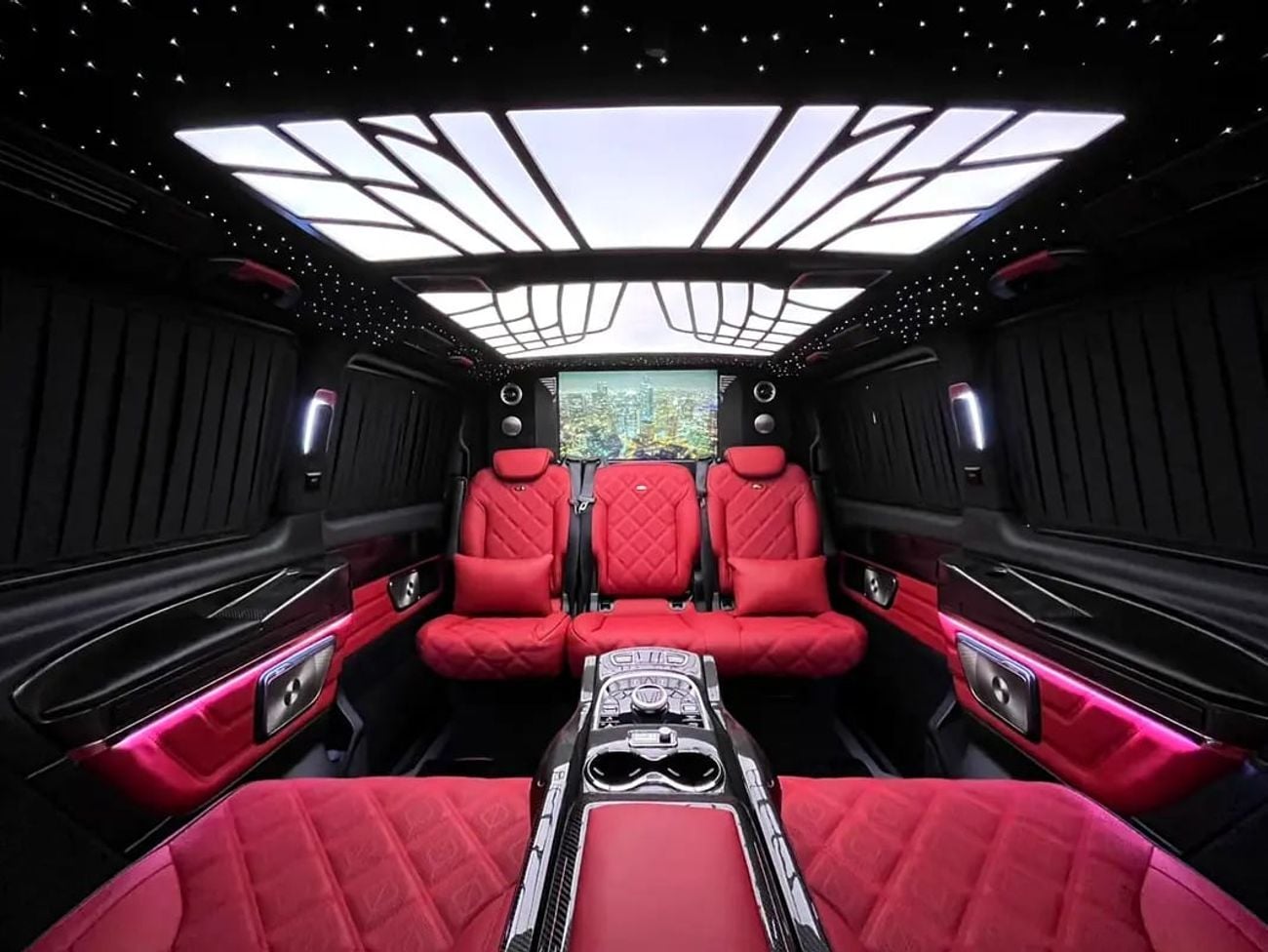 مرسيدس بنز V 300 NEW ARRIVAL 2026 MODEL VIP MERCEDES GCC V300 with ADDITIONAL REAR AC - 2 Years Warranty by VLINE