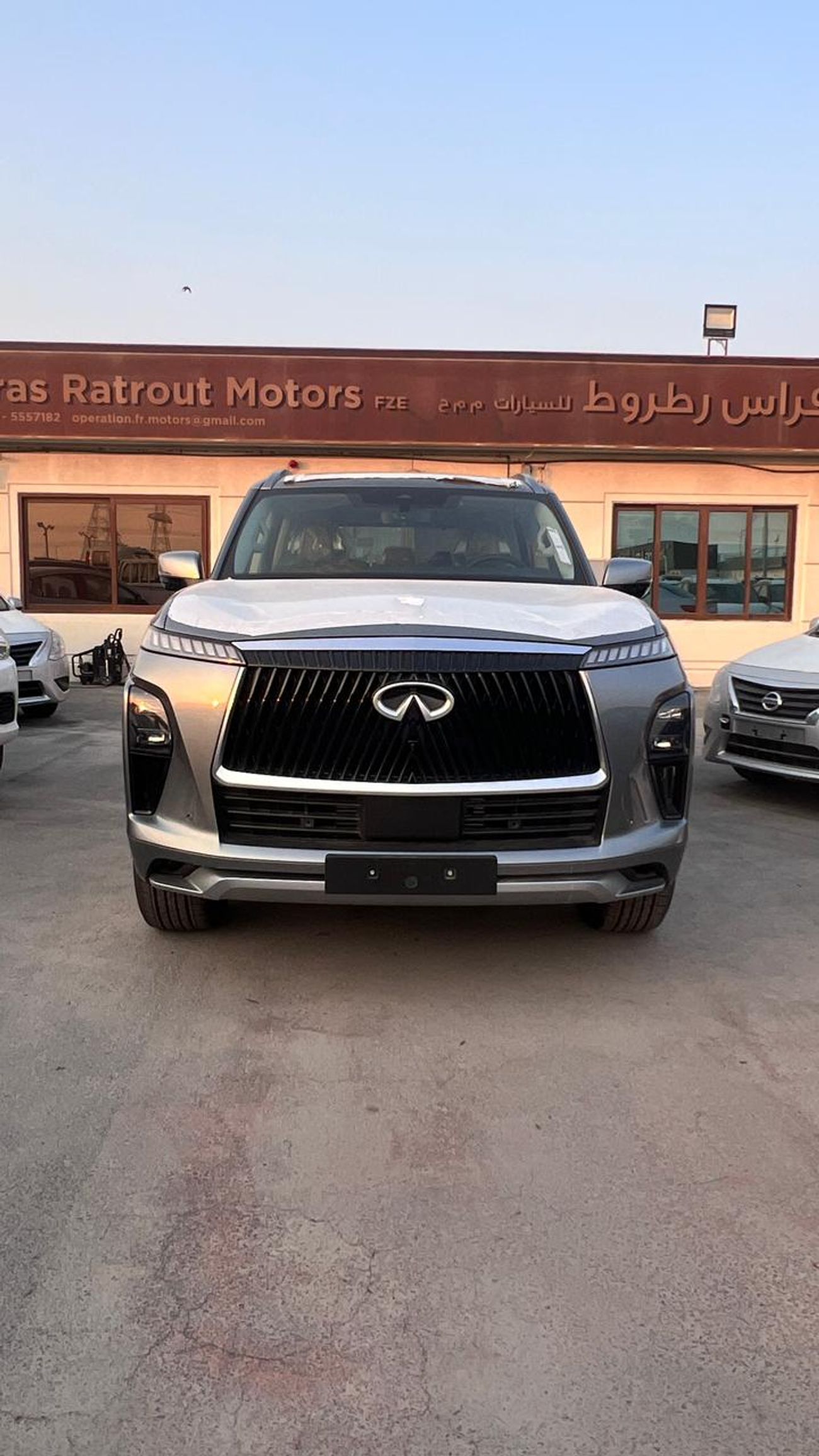 إنفينيتي QX80 Sensory Bench Chairs 3.5L