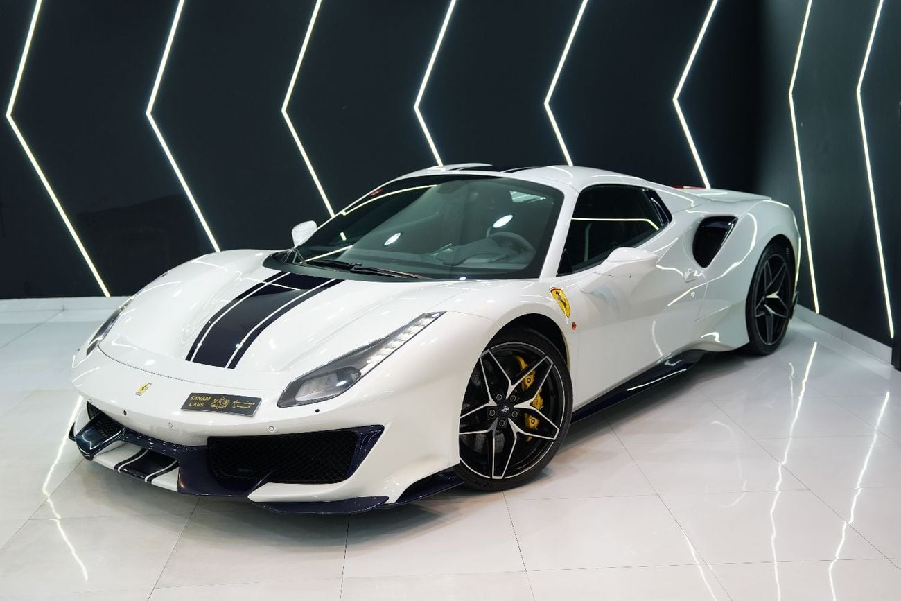 Ferrari 488 Pista Atelier Ferrari, Apple CarPlay, JBL Audio, Special Exterior Carbon Pack, Al Tayer Warranty + Service