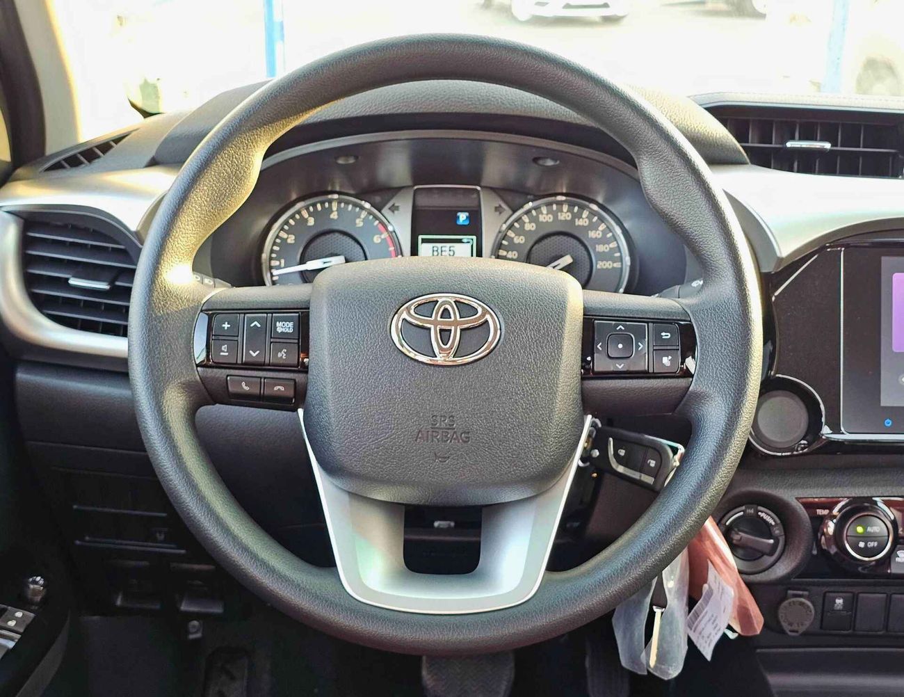 تويوتا هيلوكس GLXS-G SR5 / DOUBLE CABIN / A/T / 2.7L V4 PETROL / 4WD (CODE # GLXS-G)