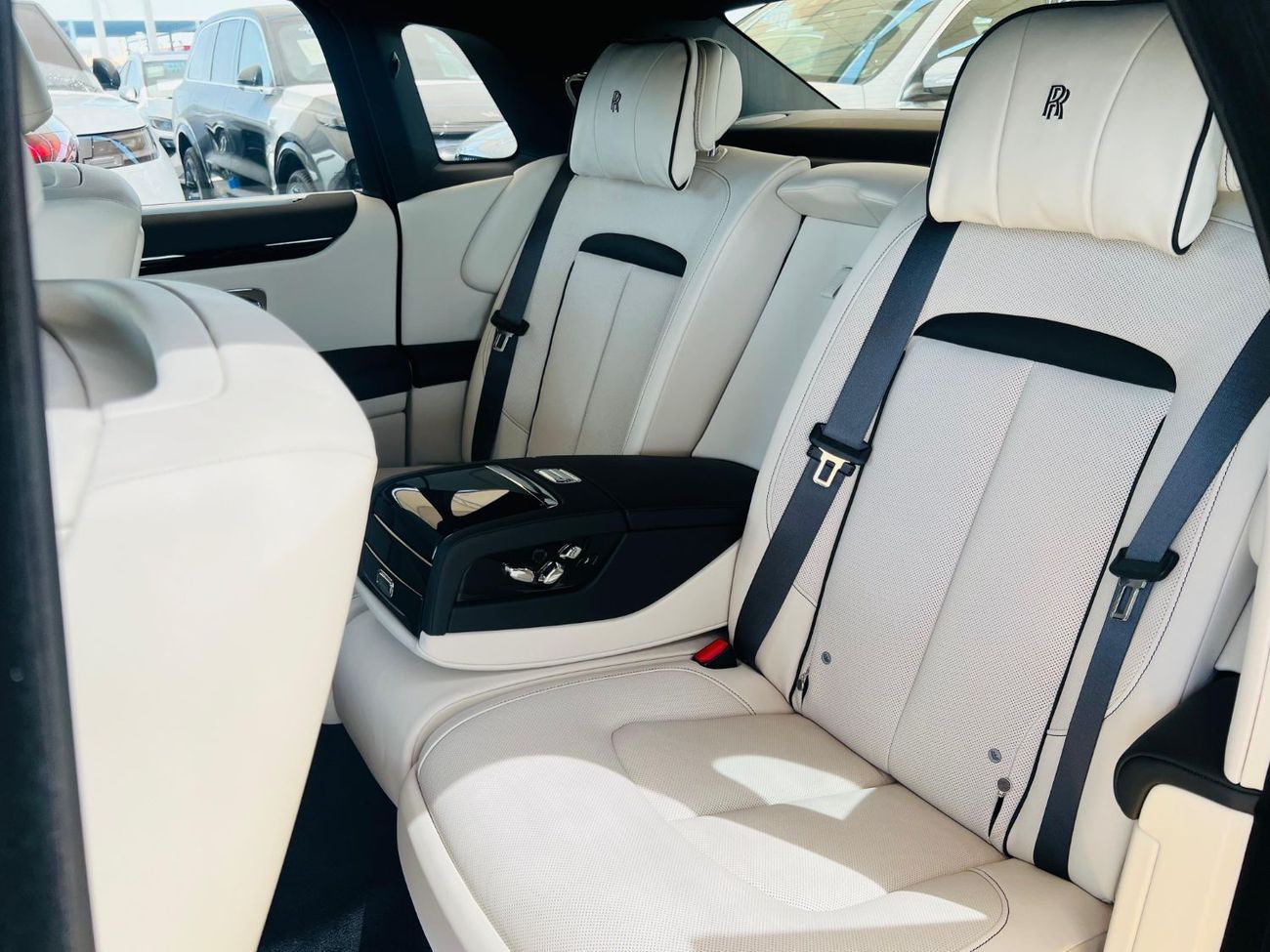 رولز رويس جوست ROLLS-ROYCE GHOST