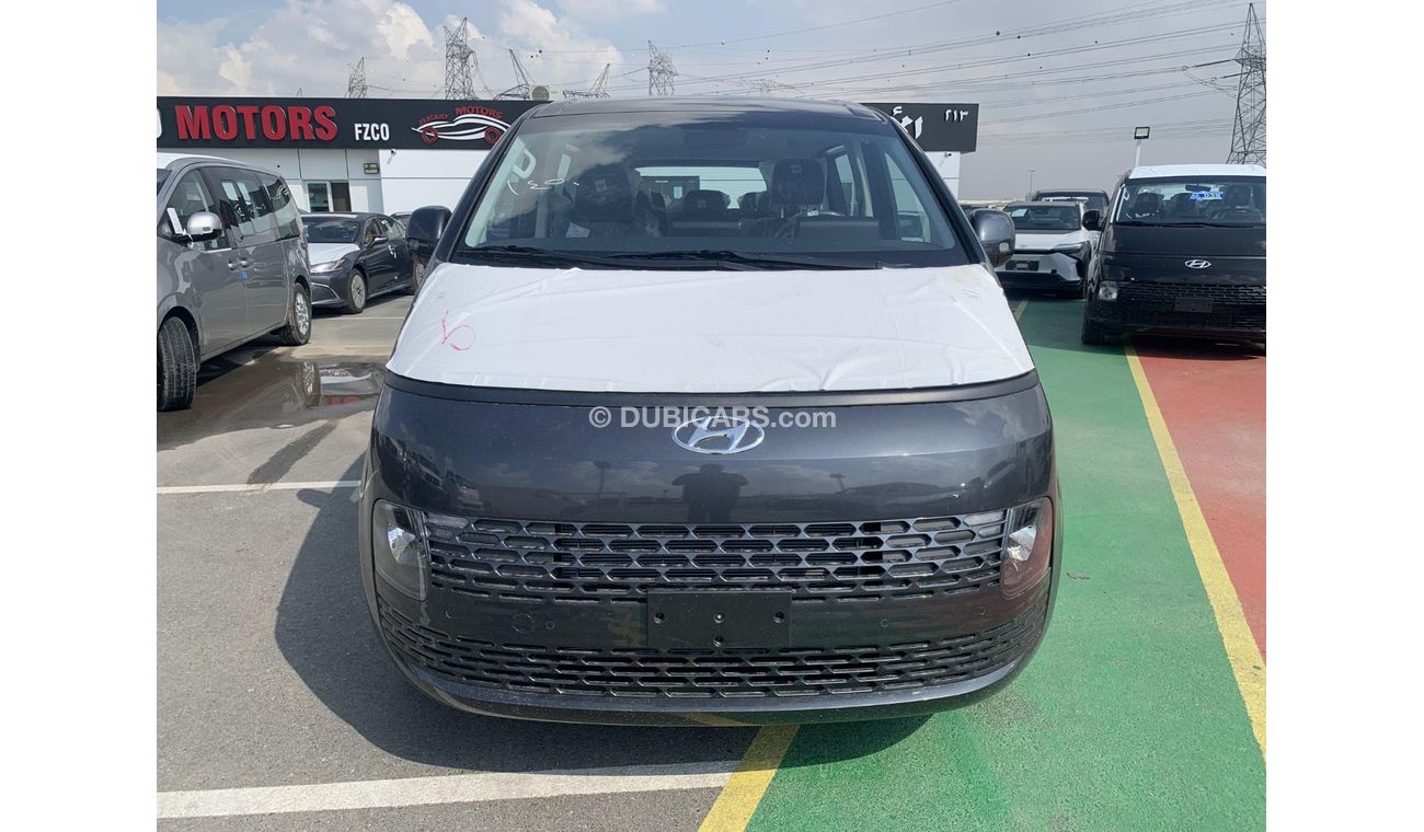 Hyundai Staria