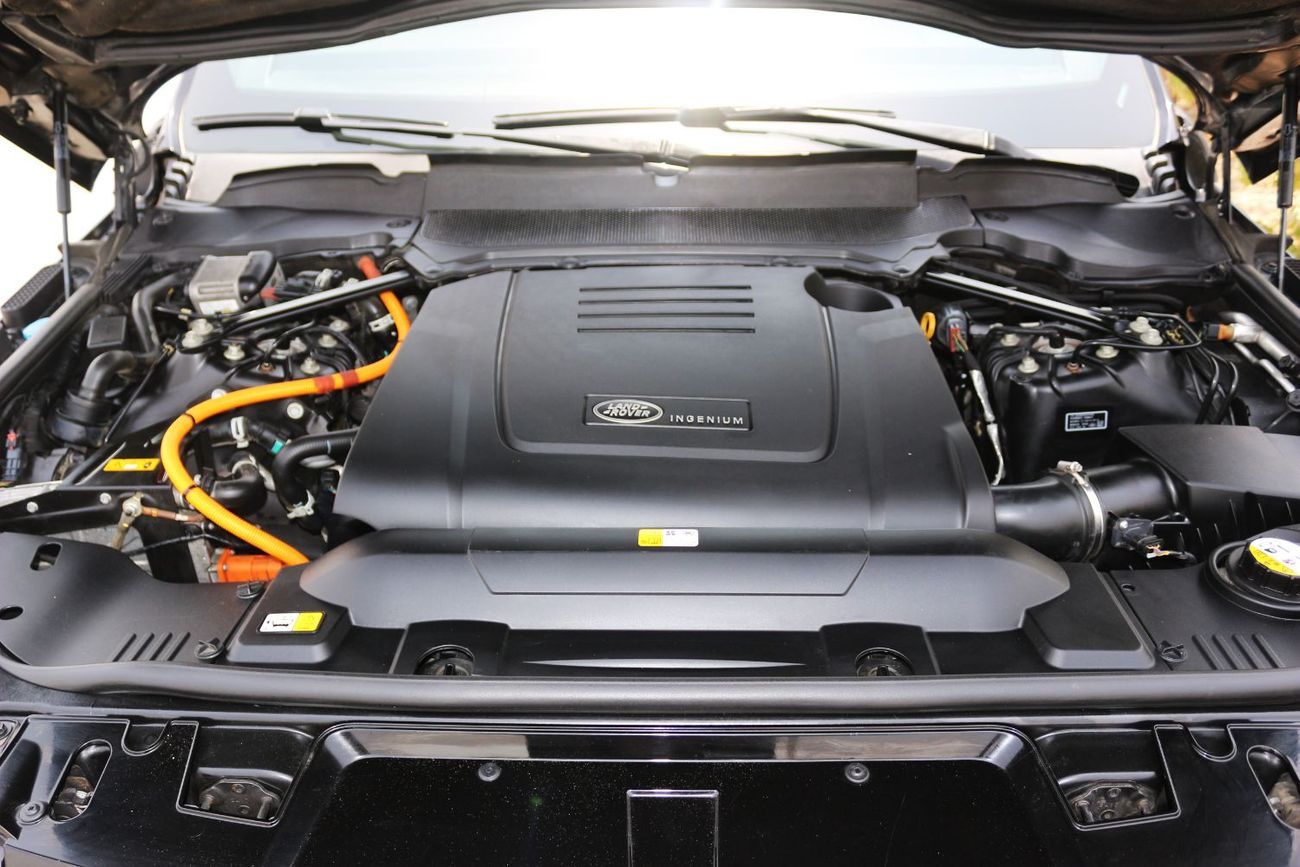 Land Rover Range Rover Sport 2018 Range Rover Sport Pluge In Hybrid with 4 cylinder 2.0 engine