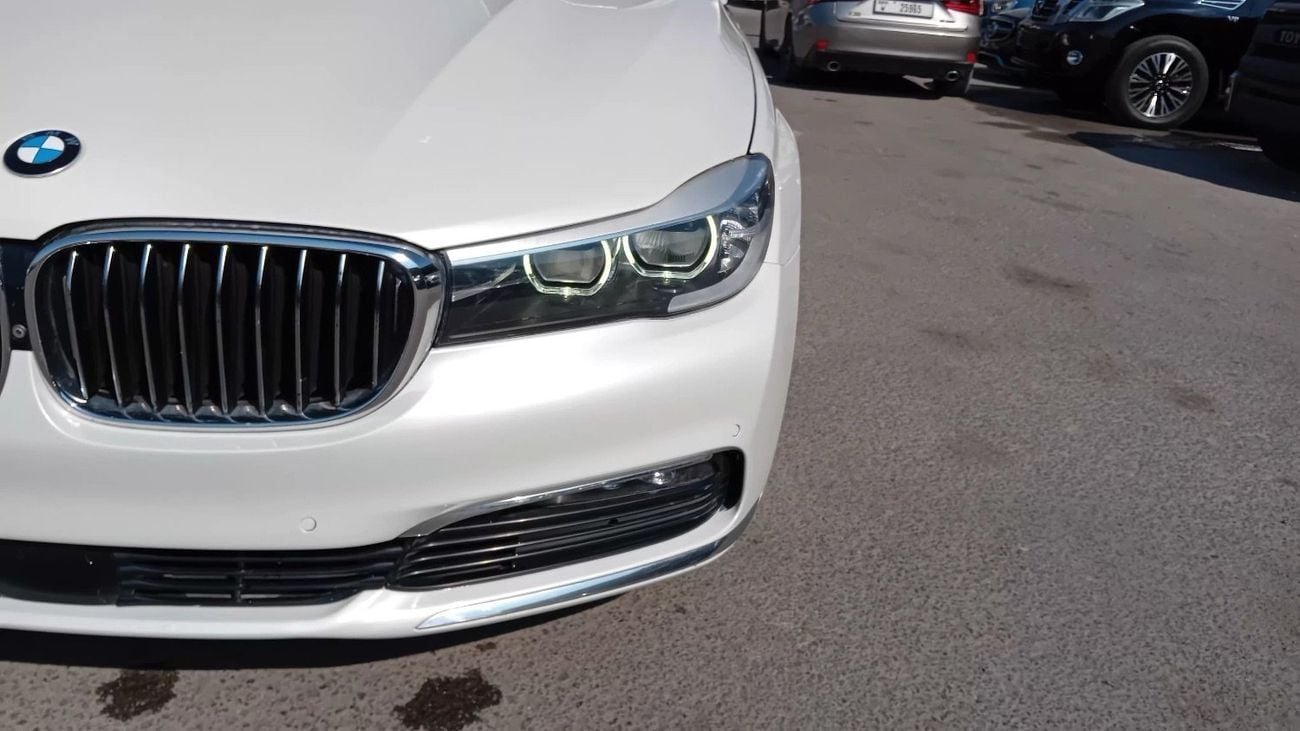 BMW 740i 