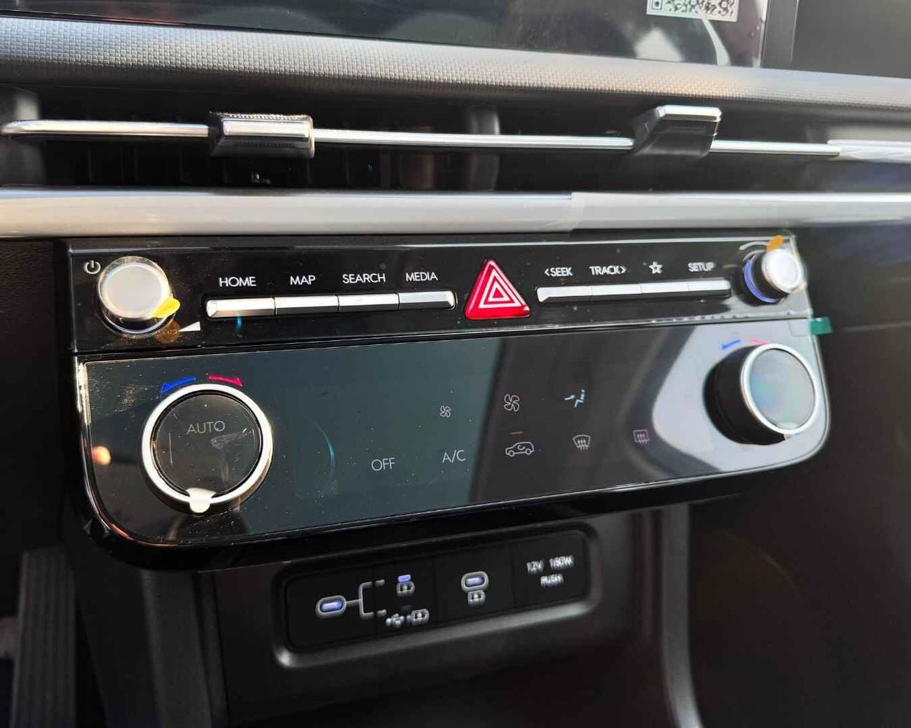هيونداي توسون HYUNDAI TUCSON 1.6T - 2027 MODEL - GCC SPECS - SILVER COLOR