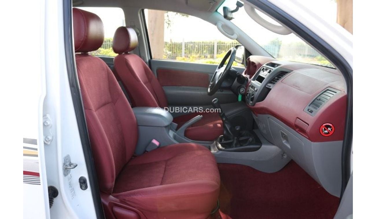 تويوتا هيلوكس هايلكس 2010 دبل غماره فورويل بحاله ممتازه