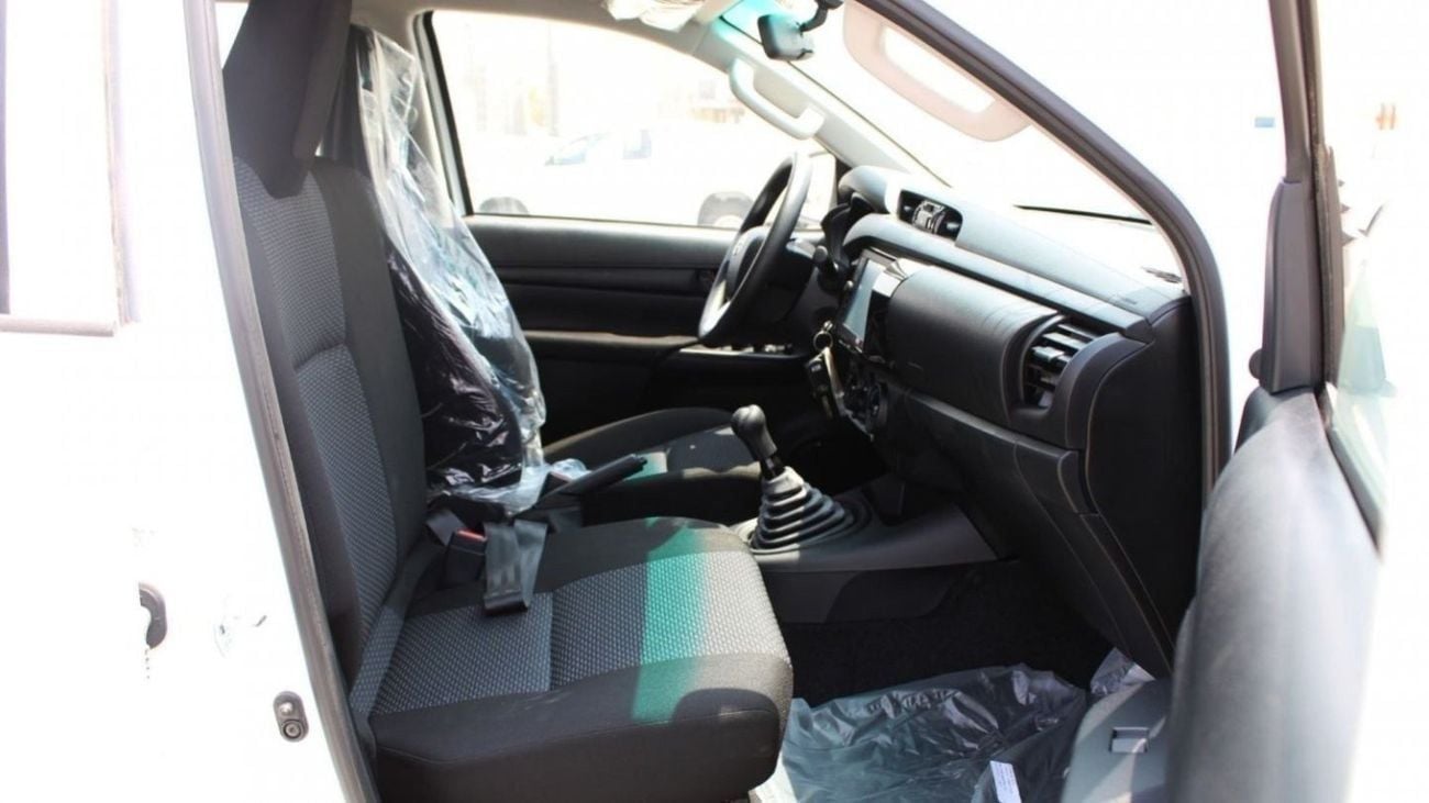 Toyota Hilux GL TOYOTA  HILUX 2.7L MT BASIC GCC
