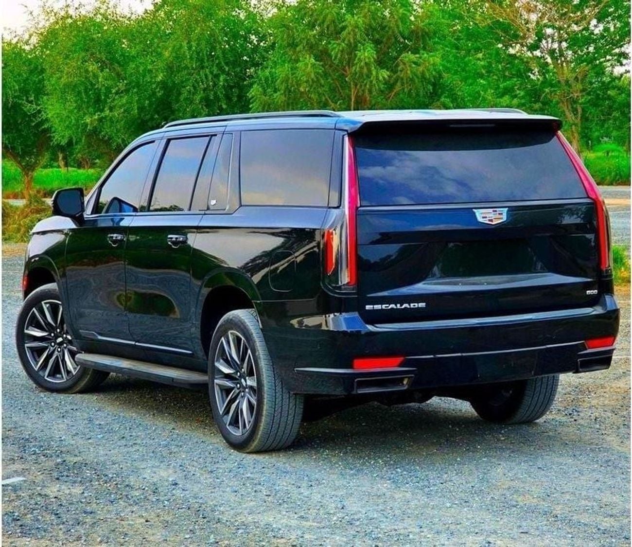 كاديلاك إسكالاد Premium Luxury Platinum 6.2L 4WD