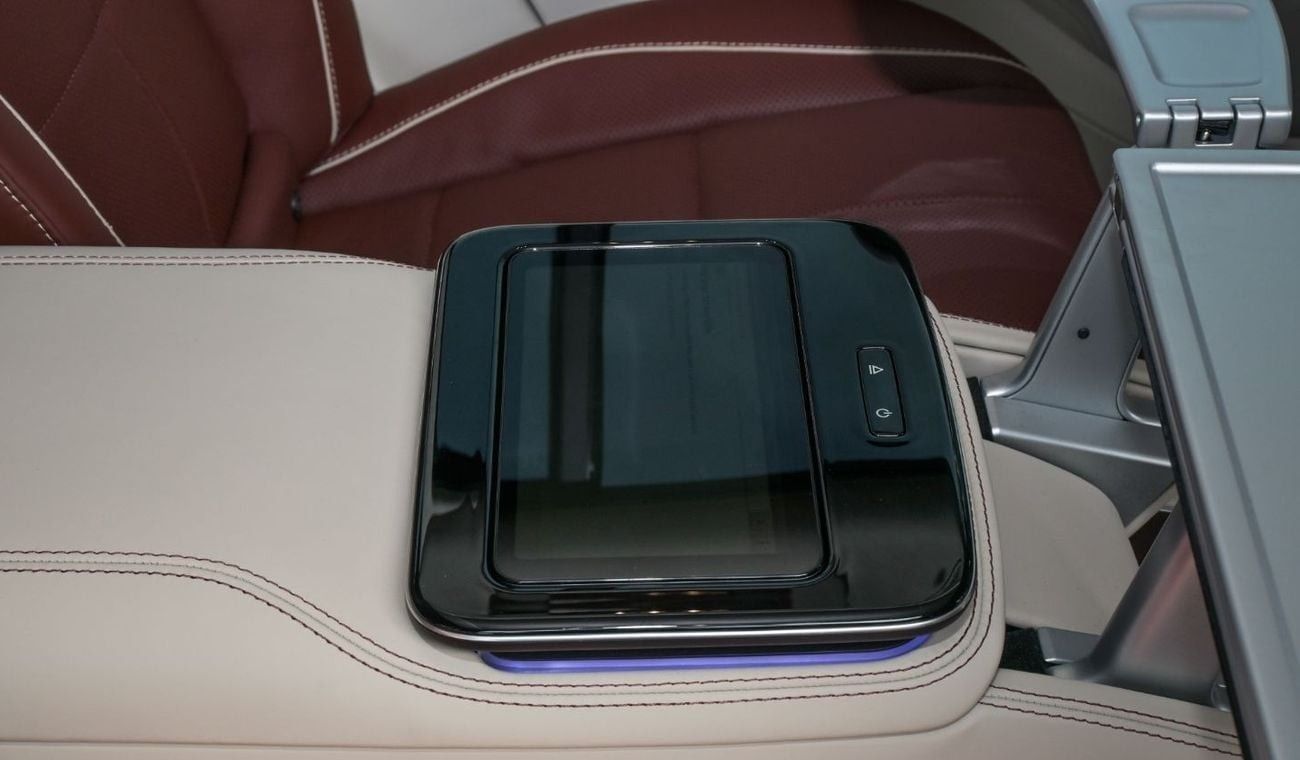 مرسيدس بنز GLS 600 Mercedes Benz GLS 600 Maybach 4Matic | with E-Active Body Control Fully Loaded | 2023