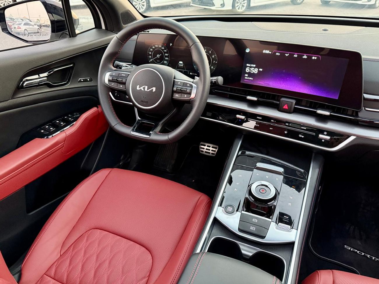 كيا سبورتيج 2.0L MPI LX (FWD)