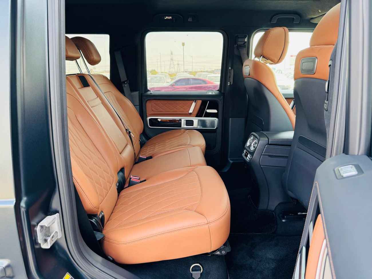 Mercedes-Benz G 63 AMG 4MATIC SUV RHD 4.0L Bi-Turbo V8 petrol engine Japanese Specs Automatic Gear AWD 5 Seats 5 Doors