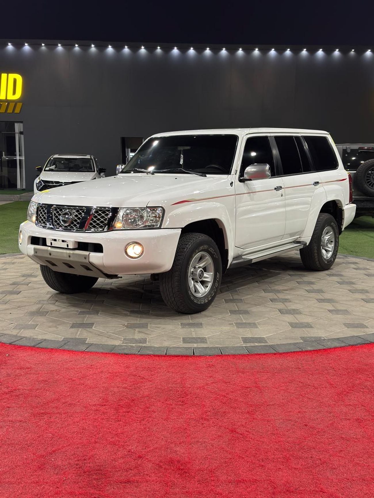 Nissan Patrol Safari 4.8L A/T