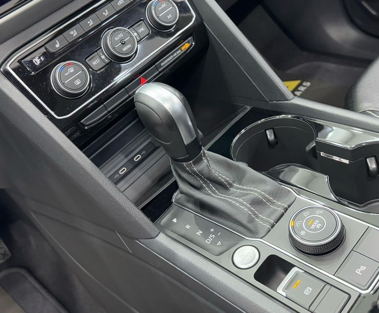 فولكس واجن تيرامونت Comfortline 3.6L 2023 Volkswagen Teramont Comfortline V6, 2025 Warranty + Service Pack, 7 Seater, GC