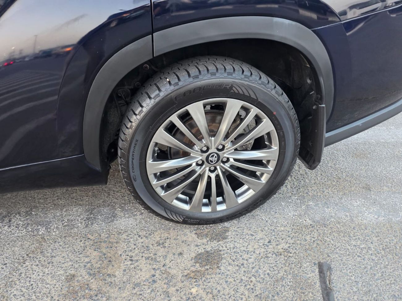 تويوتا هايلاندر 2.5L Hybrid Platinum