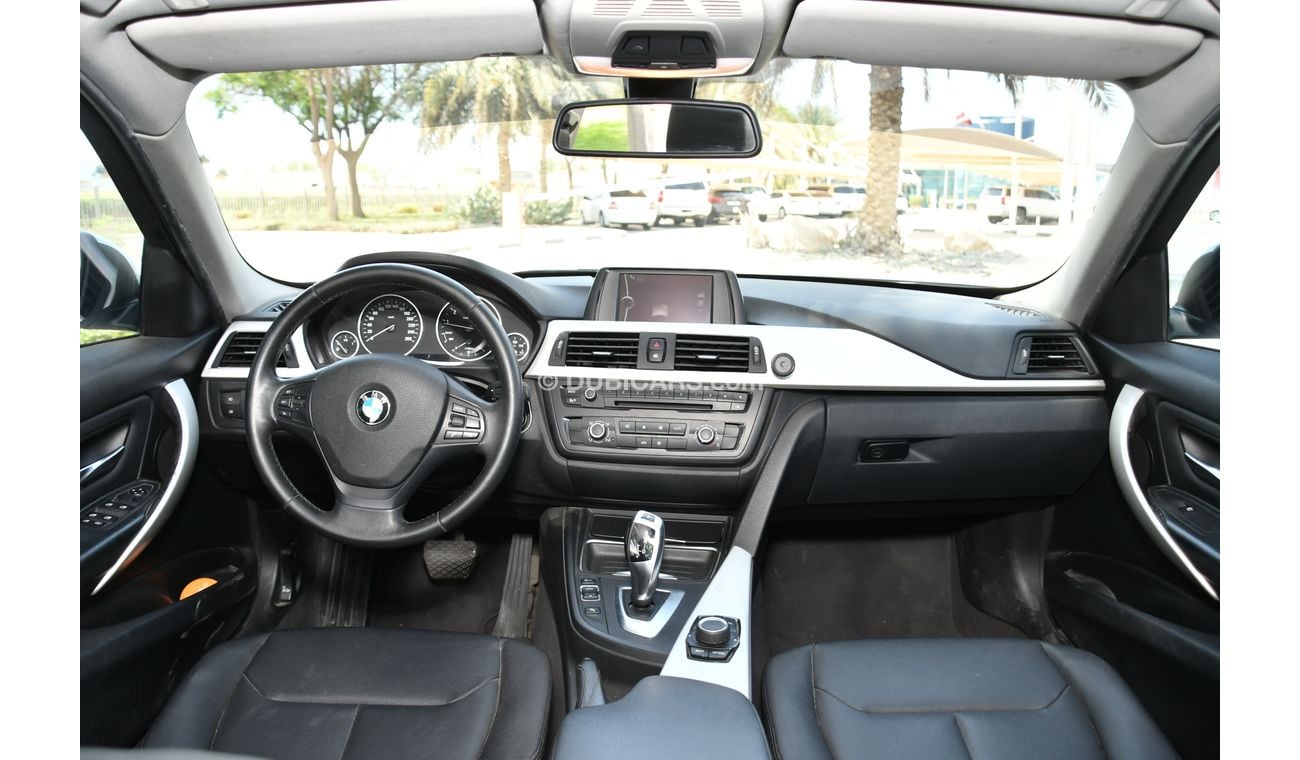 BMW 320i I 2012 - 4 CYLINDER - TWIN TURBO - GOOD CONDITION