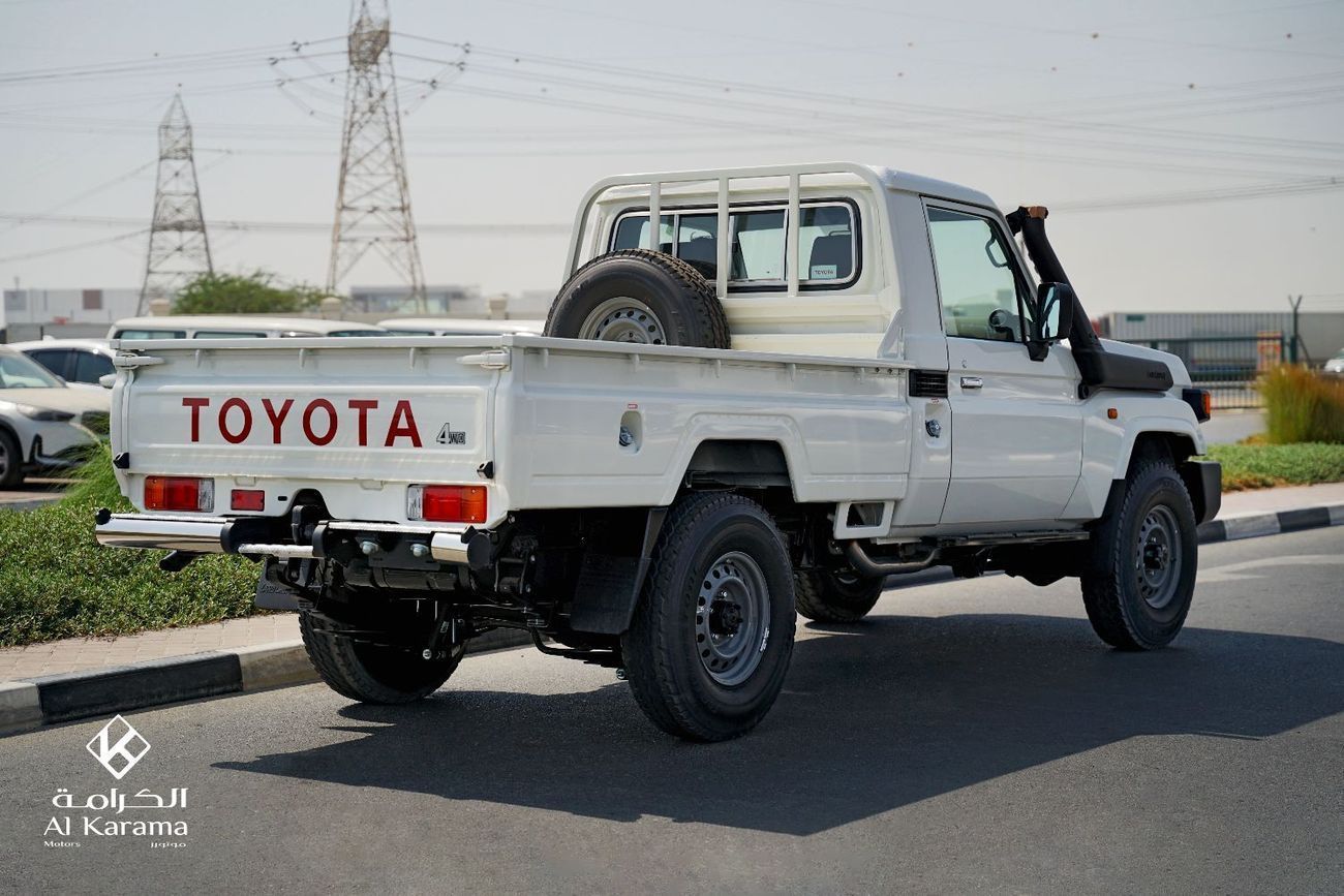 Toyota Land Cruiser Pick Up 2.8L | 4x4 Manual | 40th Anniversary Edition | Single Cabin | GCC Specs