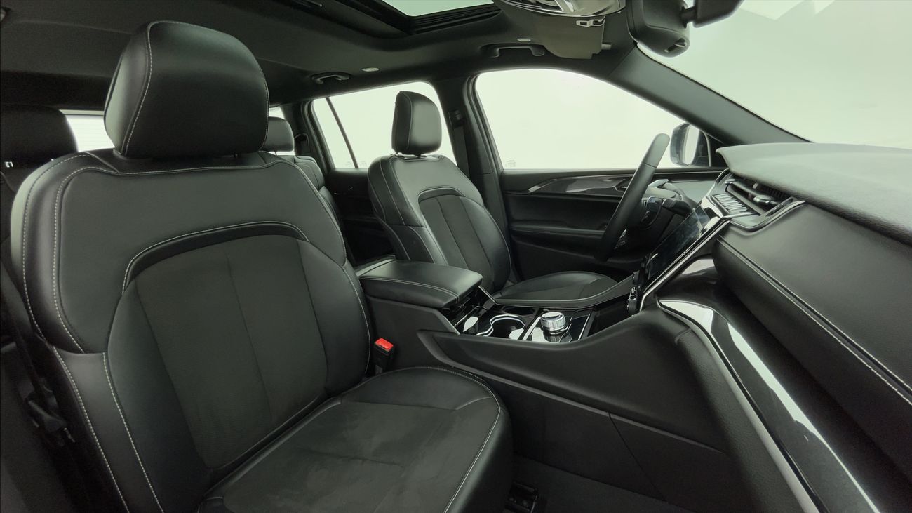 جيب شيروكي ALTITUDE 3.6 | بدون دفعة مقدمة | اختبار القيادة في المنزل