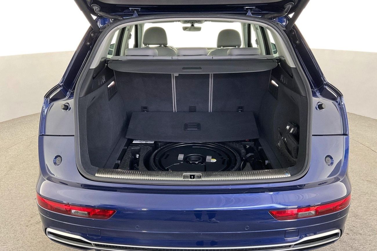 Infiniti Q50 Premium / Luxe | Guaranteed Warranty | 0 Down Payment