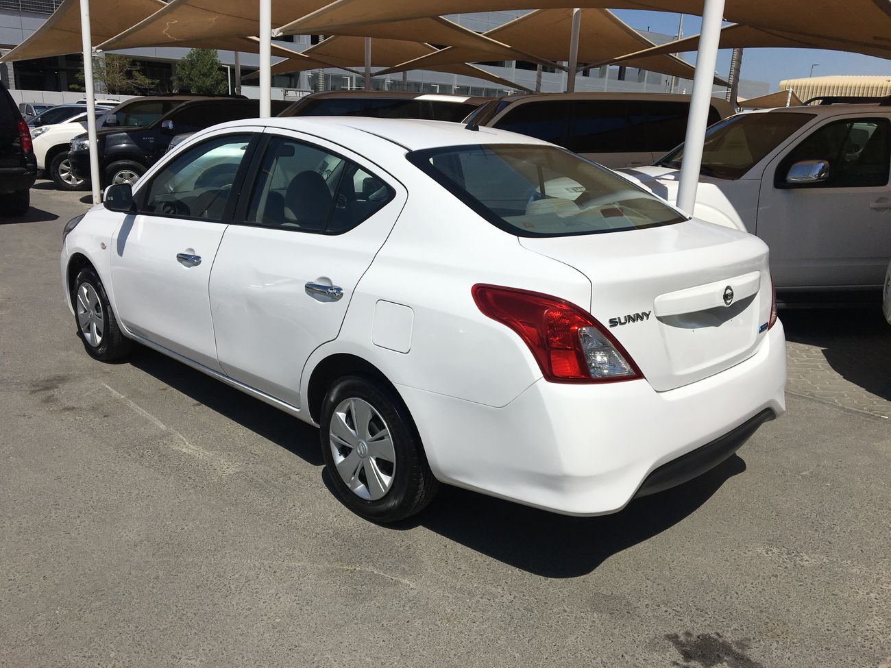 Nissan Sunny we offer : * Car finance services on banks * Extended warranty * Registration / export services