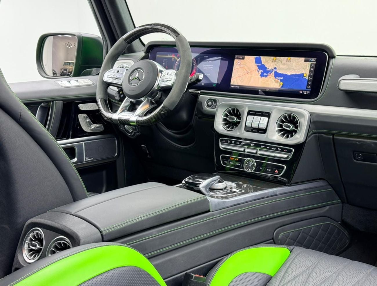 مرسيدس بنز G 63 AMG 4X4² 2022 Mercedes Benz G63 4x4², 2028 MB Warranty, 2026 MB Service Pack, Very Low Km, GCC