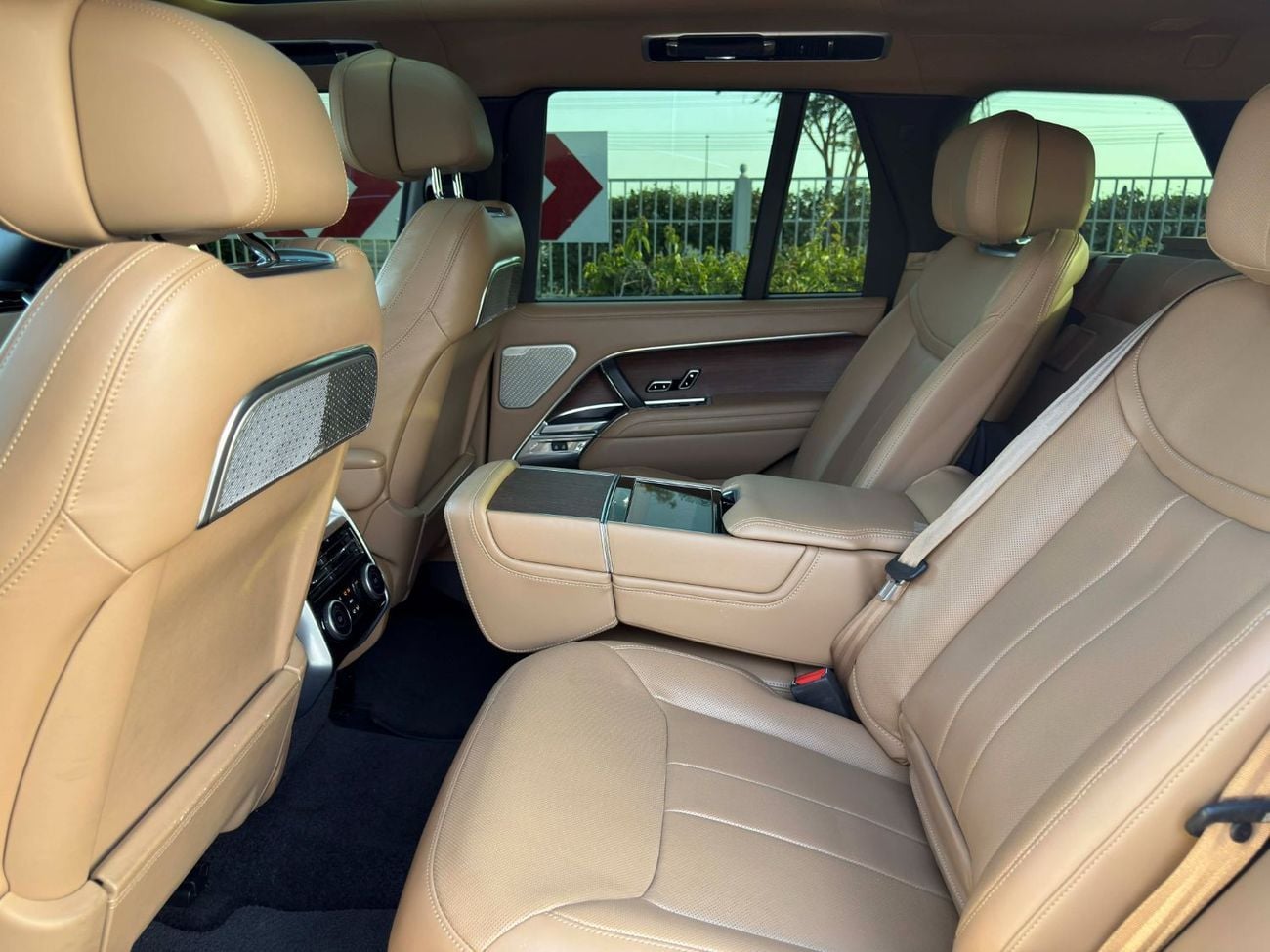 Land Rover Range Rover First Edition P530 4.4L GCC SPEC NEAT AND CLEAN
