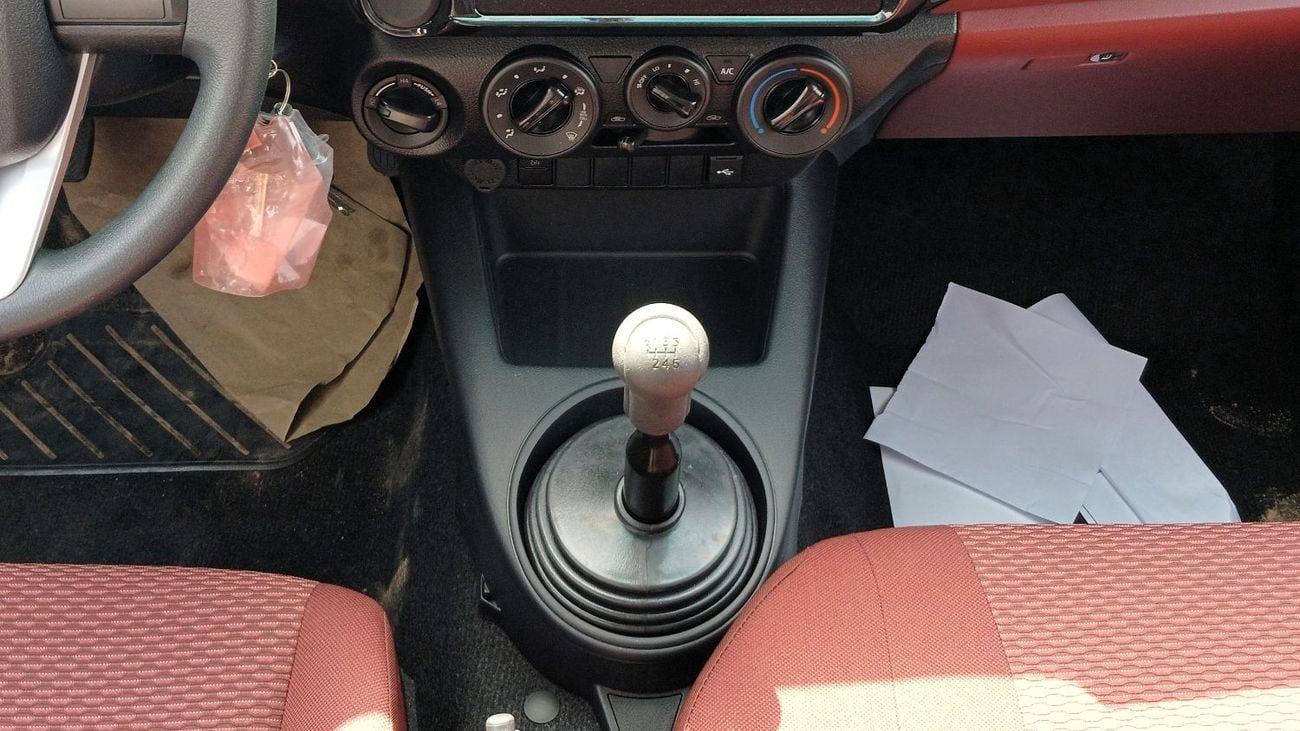 Toyota Hilux GLX 2.4L Diesel Manual DC Pickup 2026YM
