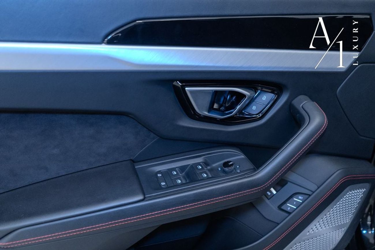 Lamborghini Urus STD 4.0T V8 2021 Lamborghini Urus, Warranty, Fully Loaded, Very Low Kms, Akrapovič Exhaust, 641HP