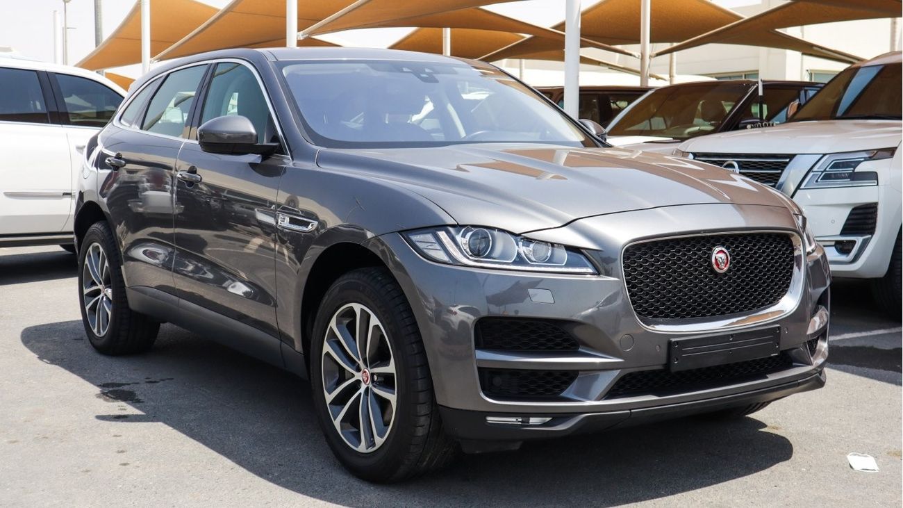 جاكوار F بيس