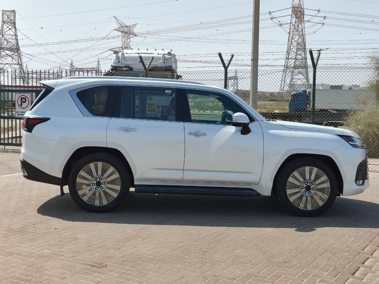 Lexus LX 600 Lexus LX 600 3.5L VIP 4 Seater 2024