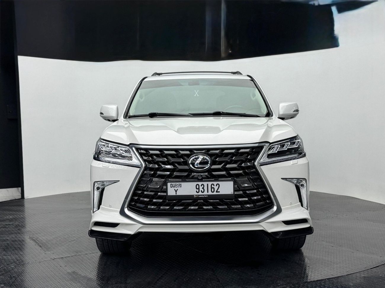 لكزس LX 570 Platinum Interpid 5.7L