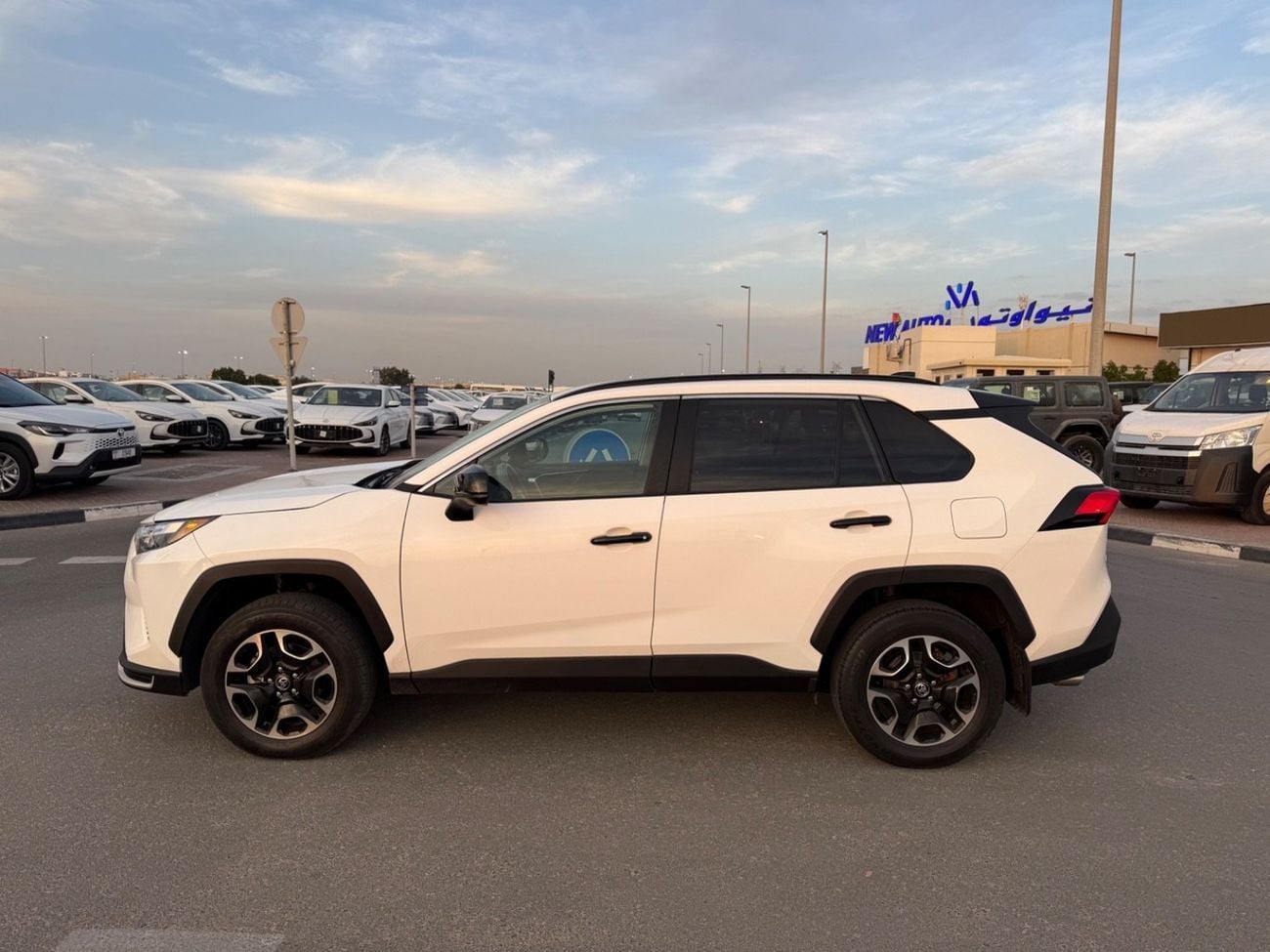 تويوتا راف ٤ LE 2021 AWD LEATHER SEATS 2.5 USA SPEC